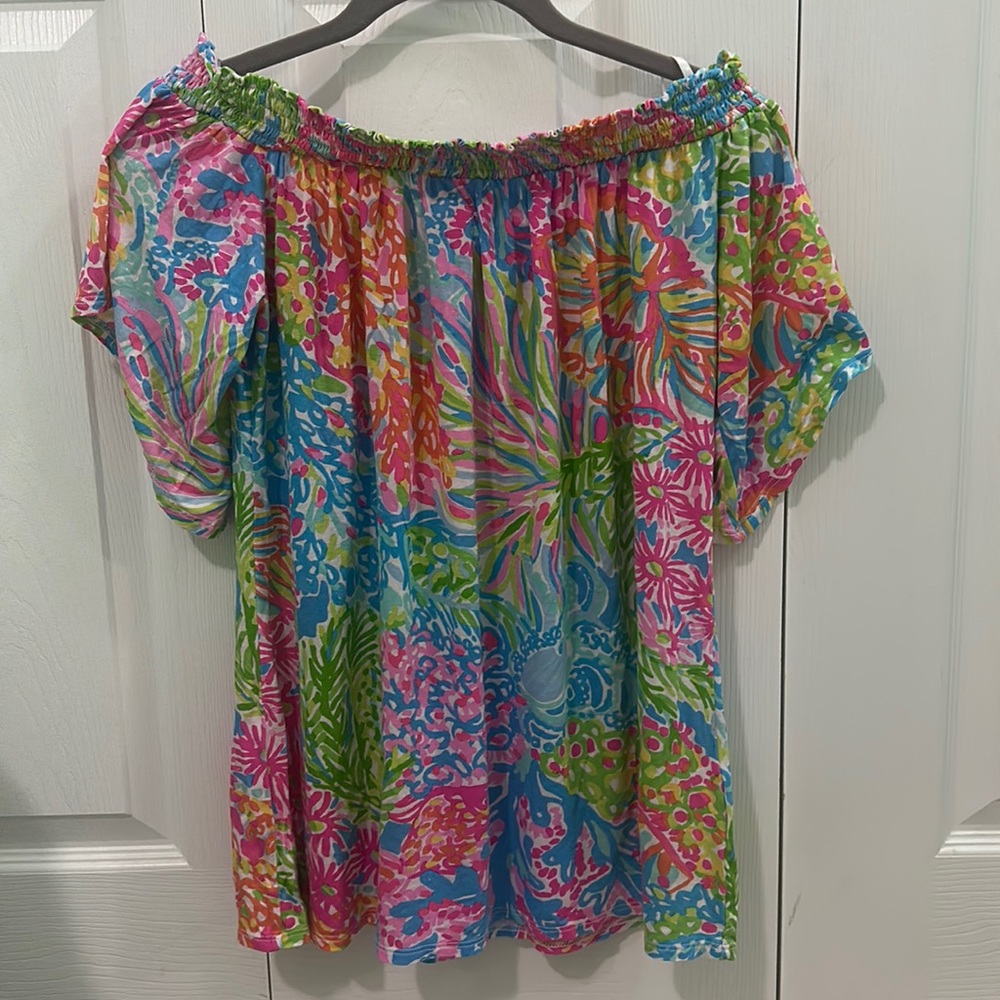 Lilly Pulitzer Off the Shoulder Patterned Shirt size small